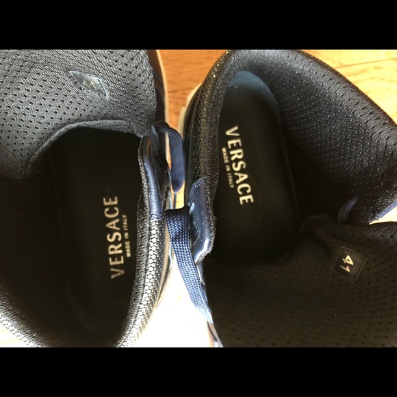 Versace Collection - Picture 7 of 8